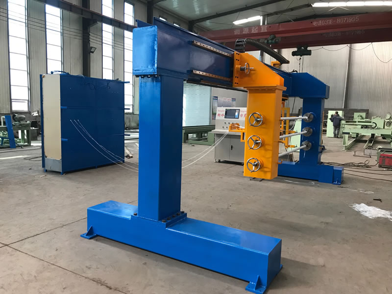 Gantry type winding machine